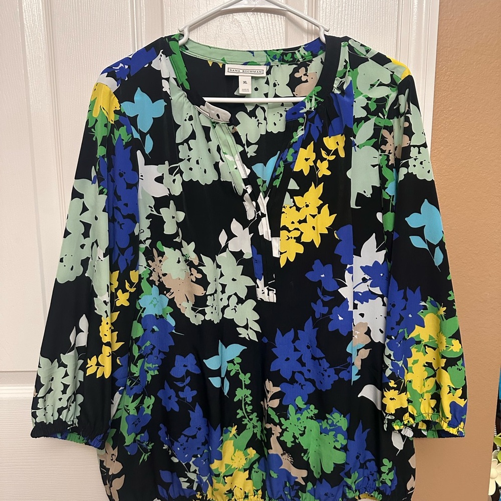 Dana Buchman Green and Blue Blouse